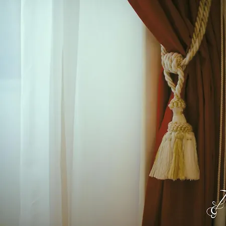 فندق مبيت وإفطار Luxury '700 4*