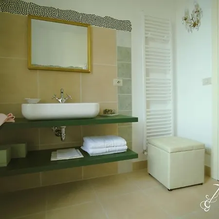 Luxury '700 4* Ascoli Piceno