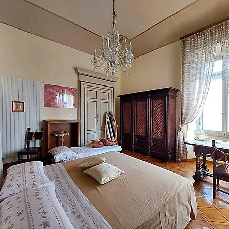 Luxury '700 Oda ve Kahvaltı 4*