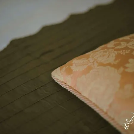 Luxury '700 Couette-café