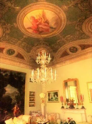 Bed & Breakfast Luxury '700